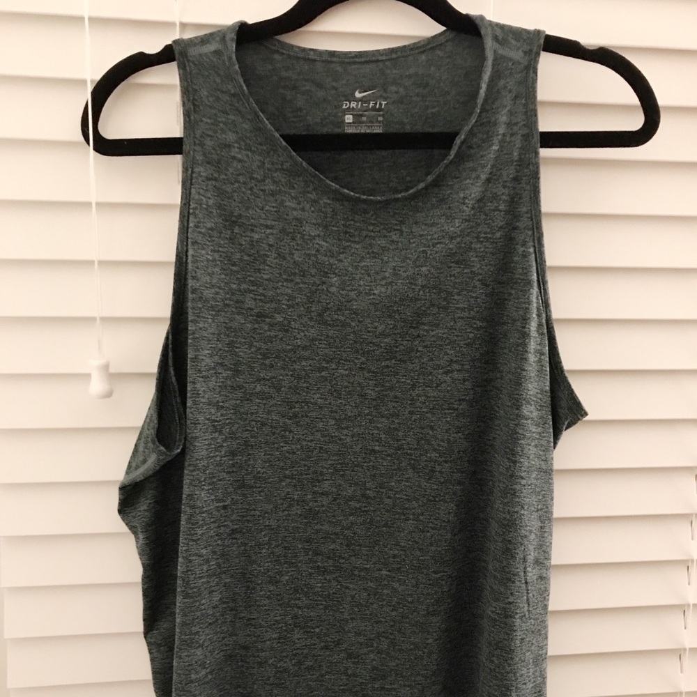 Nike tank top side XL
